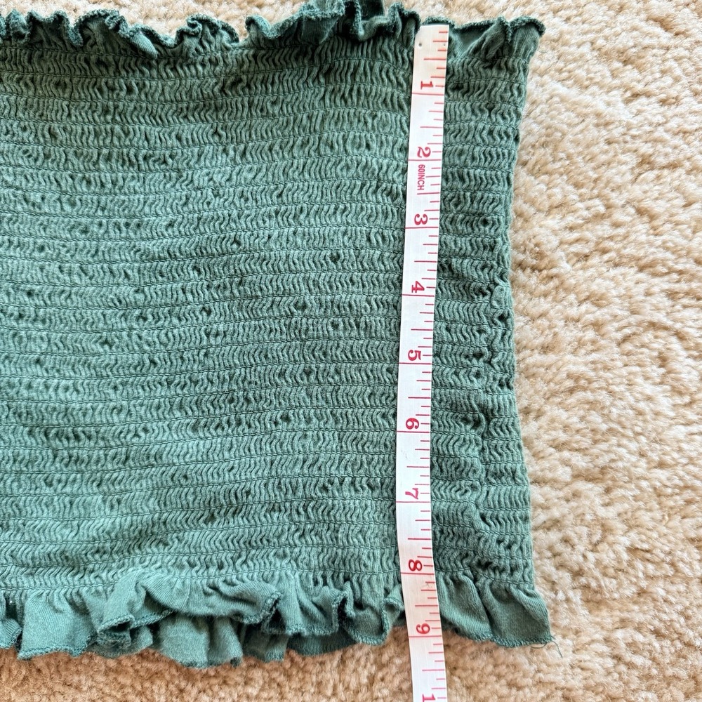 Me To We PacSun Sage Green Smocked Crop Tank Top Medium - Picture 5 of 9
